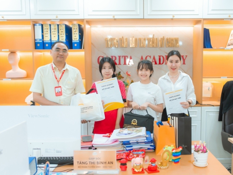 Chào mừng các em học viên mới gia nhập đại gia đình Carita Academy