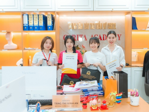 Chào mừng các em học viên mới gia nhập đại gia đình Carita Academy