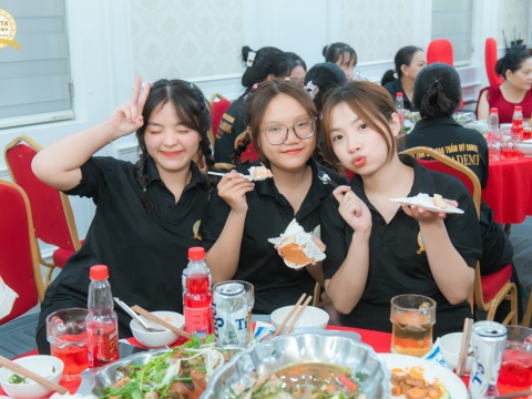 Ngày Hội Giao Lưu: Kết Nối Nhân Viên, Học Viên và Giáo Viên