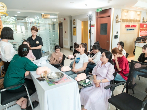 Khóa Học Chăm Sóc Da 0Đ: Khám Phá Bí Quyết Làn Da Khỏe Đẹp!