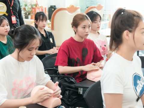 Khóa Học Chăm Sóc Da 0Đ: Khám Phá Bí Quyết Làn Da Khỏe Đẹp!