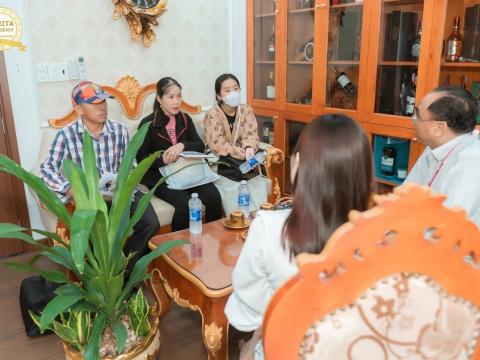 Vui Mừng Chào Đón Em Học Viên Từ Long An Đến Với Carita Academy - Hãy Cùng Khám Phá Thế Giới Tri Thức Mới