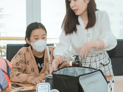 Vui Mừng Chào Đón Em Học Viên Từ Long An Đến Với Carita Academy - Hãy Cùng Khám Phá Thế Giới Tri Thức Mới