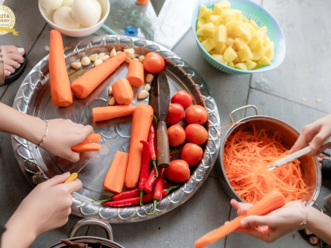 TRỔ TÀI NẤU ĂN CÙNG HỌC VIÊN NHÀ CARITA ACADEMY 