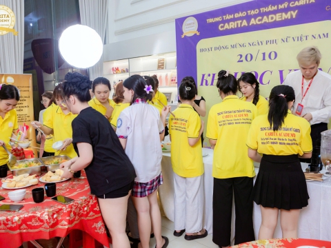 TRỔ TÀI NẤU ĂN CÙNG HỌC VIÊN NHÀ CARITA ACADEMY 