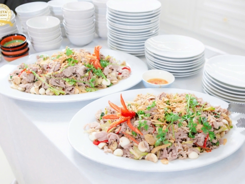 TRỔ TÀI NẤU ĂN CÙNG HỌC VIÊN NHÀ CARITA ACADEMY 