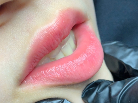 HỌC VIÊN LÊN MẪU MÔI TRƯỚC VÀ SAU KHI BONG