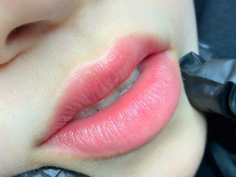 HỌC VIÊN LÊN MẪU MÔI TRƯỚC VÀ SAU KHI BONG